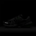 کتونی اورجینال Nike V2K Run - Image 7