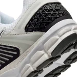 کتونی اورجینال Nike Zoom Vomero 5 - Image 7